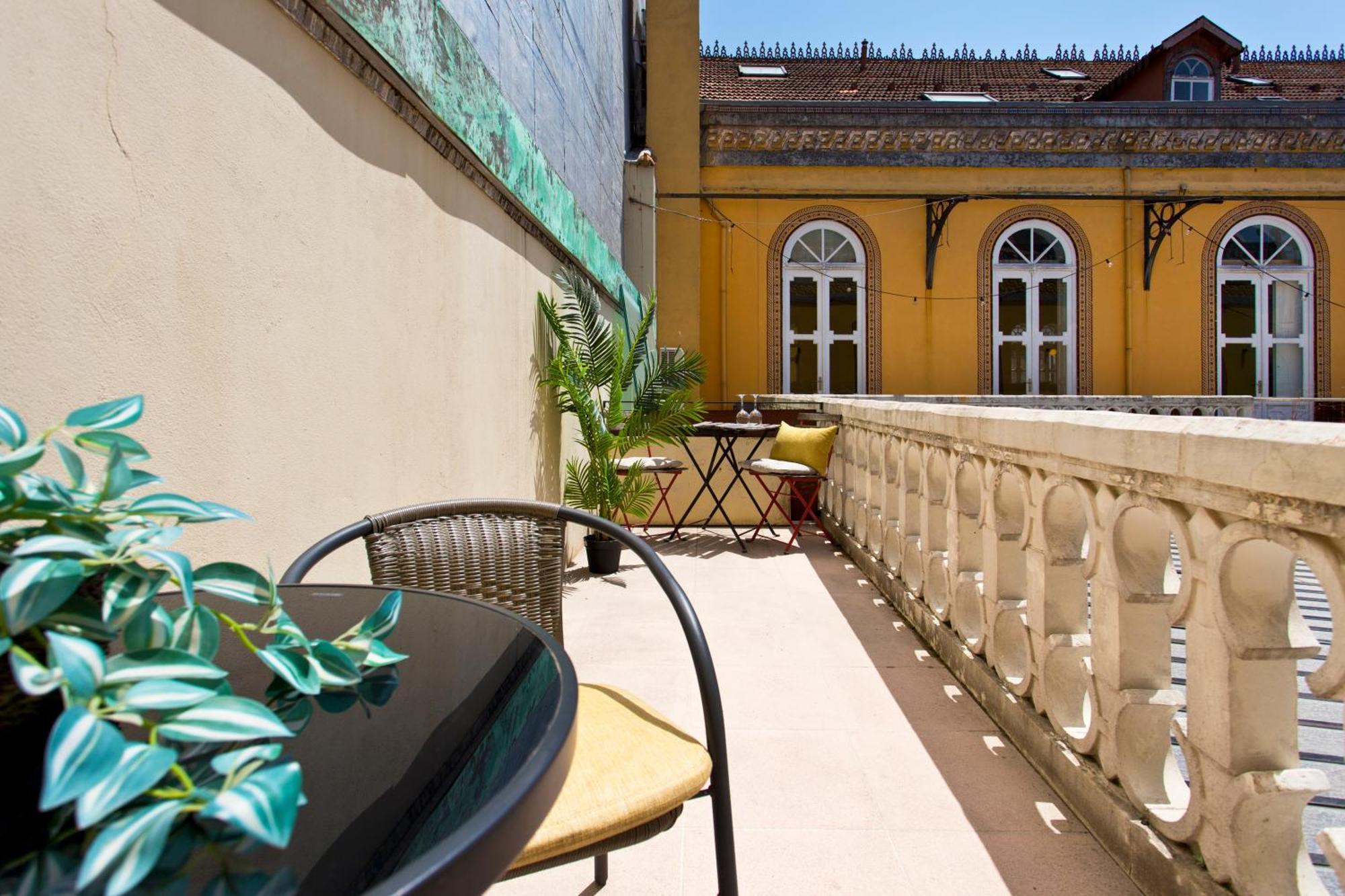 Boutique Rentals-art & Charm Ii W/ Terrace *